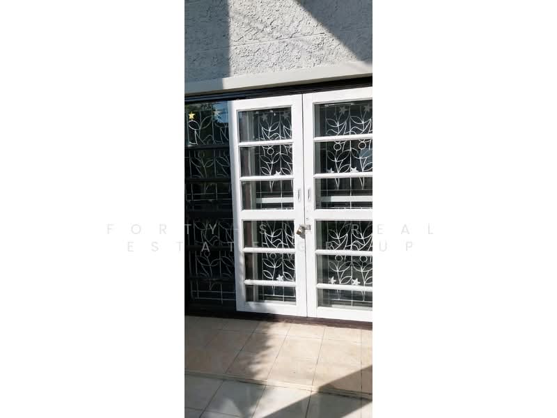 ให้เช่า ทาวน์โฮม 3 ชั้น 28 ตร.ว. เพดานสูง 3-story townhouse, Bangkok, Bang Kae Nua, Bang Khae, Bangkok, 3 Bedrooms, 300 sqm, Townhouse For Rent, by Forty-Six Real Estate Group, 500167815 - DDproperty.com