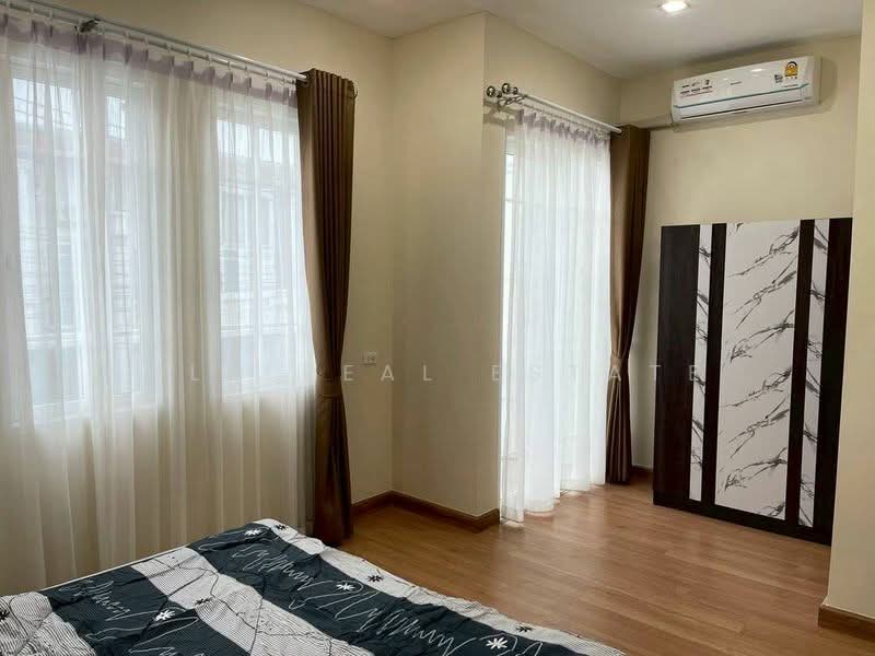 Townhouse 4 Bedroom for Sale in East Pattaya, Chon Buri (Pattaya), Bang Lamung, Bang Lamung (Pattaya), Chon Buri (Pattaya), 4 Bedrooms, 110 sqm, Townhouse For Sale, by PLC Real Estate, 500167827 - DDproperty.com