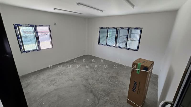 ให้เช่าโกดัง ซอยลาดกระบัง บางพลี สมุทรปราการ 520 ตรม ออฟฟิศ+แอร์, Samut Prakan, Rachathewa, Bang Plee, Samut Prakan, , 520 sqm, Warehouse/Factory For Rent, by Jakarin Houpramong, 500167831 - DDproperty.com