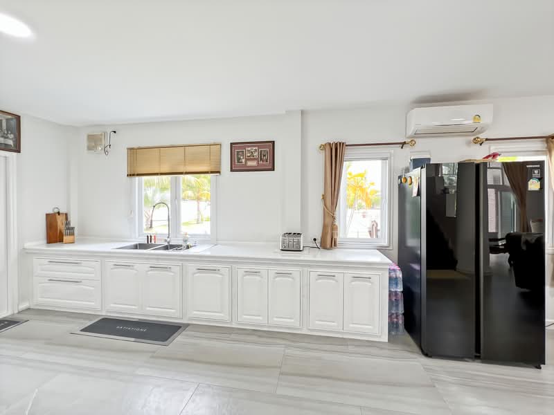 Detached Two Storey 7 Bedroom Residence In Cha Am For Sale, Phetchaburi, Cha-am, Cha-Am, Phetchaburi, 7 Bedrooms, 512 sqm, Single Detached House For Sale, by Jon Martin, 500167846 - DDproperty.com