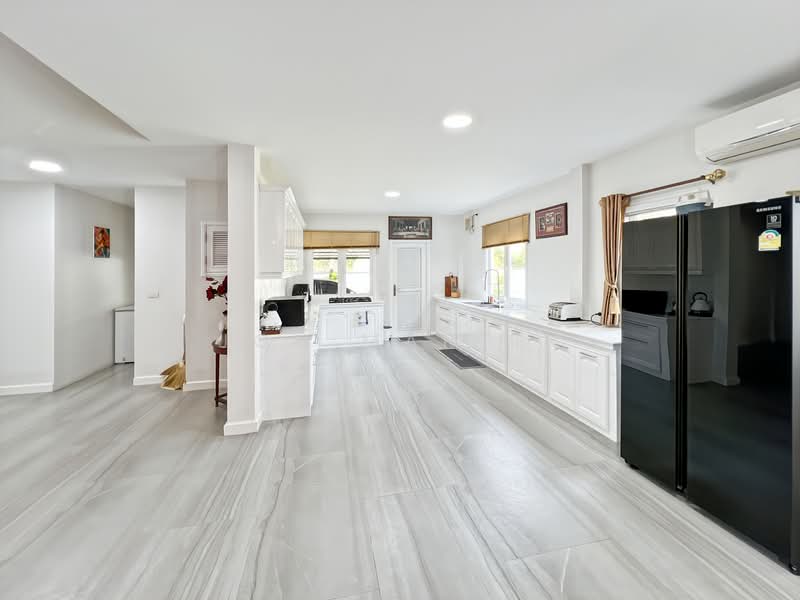 Detached Two Storey 7 Bedroom Residence In Cha Am For Sale, Phetchaburi, Cha-am, Cha-Am, Phetchaburi, 7 Bedrooms, 512 sqm, Single Detached House For Sale, by Jon Martin, 500167846 - DDproperty.com