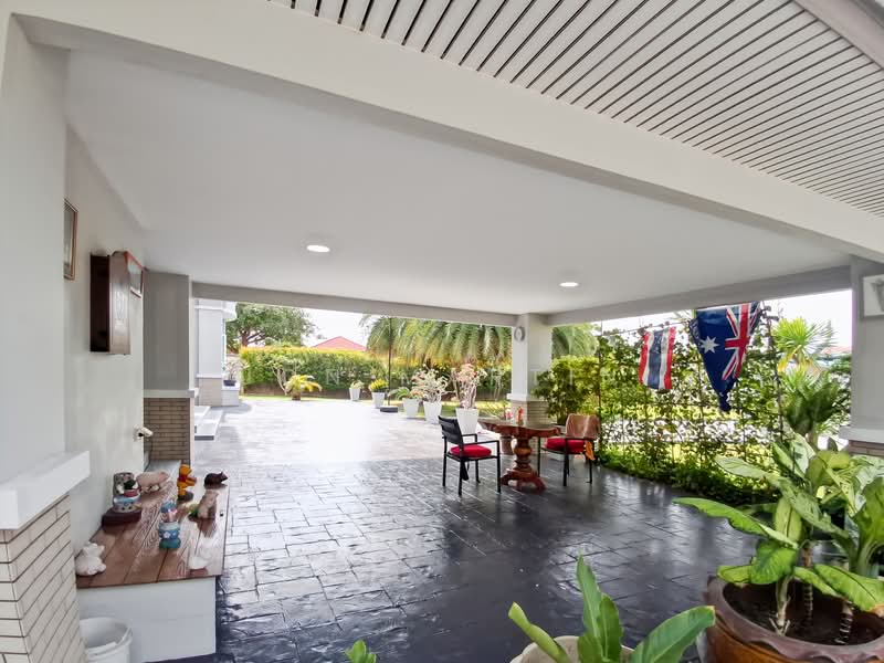 Detached Two Storey 7 Bedroom Residence In Cha Am For Sale, Phetchaburi, Cha-am, Cha-Am, Phetchaburi, 7 Bedrooms, 512 sqm, Single Detached House For Sale, by Jon Martin, 500167846 - DDproperty.com