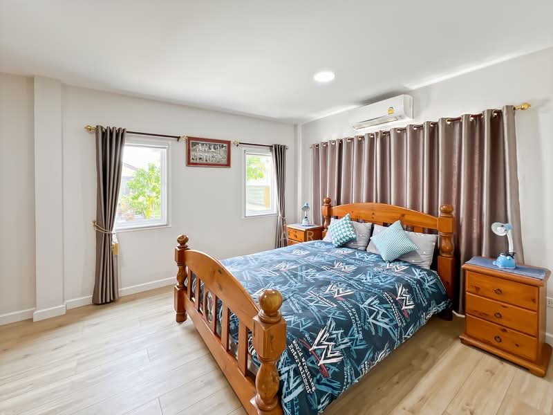 Detached Two Storey 7 Bedroom Residence In Cha Am For Sale, Phetchaburi, Cha-am, Cha-Am, Phetchaburi, 7 Bedrooms, 512 sqm, Single Detached House For Sale, by Jon Martin, 500167846 - DDproperty.com