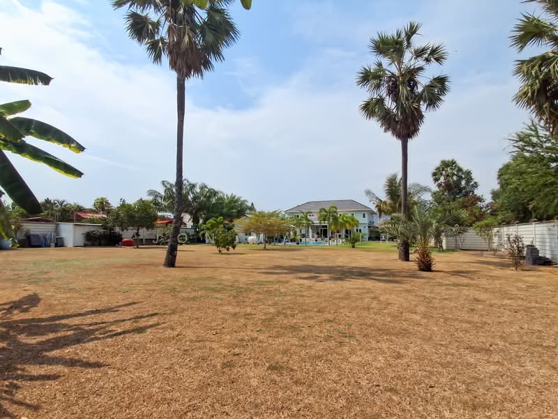 Detached Two Storey 7 Bedroom Residence In Cha Am For Sale, Phetchaburi, Cha-am, Cha-Am, Phetchaburi, 7 Bedrooms, 512 sqm, Single Detached House For Sale, by Jon Martin, 500167846 - DDproperty.com