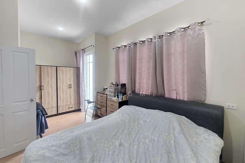 Golden Town Wongsawang-Ratchada, Nonthaburi, Pibulsongkram Road, Bang Khen, Muang Nonthaburi, Nonthaburi, 3 Bedrooms, 130 sqm, Townhouse For Sale, by NTBHOME, 500167883 - DDproperty.com