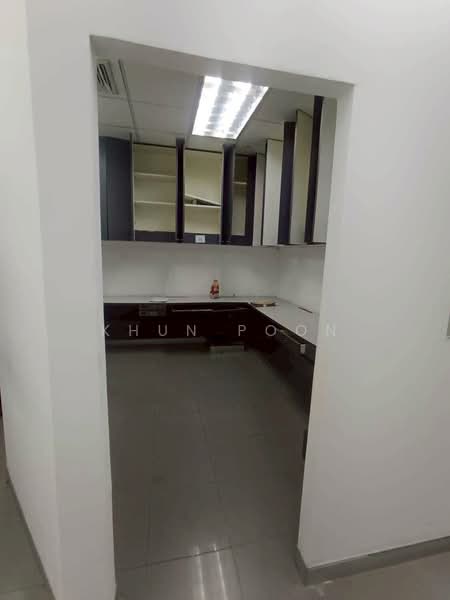 For Rent: A Large 4-Storey Office Building with Parking for 20+ Cars, Near MRT, Located on a 6-Lane, Samut Prakan, เทพารักษ์, Thepharak, Muang Samut Prakarn, Samut Prakan, , 641 sqm, Office Space For Rent, by Khun Poon, 500167885 - DDproperty.com