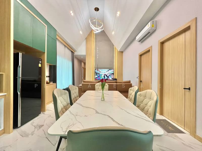 3BR Pool Villa for Sale in East Pattaya, Peaceful Location, Chon Buri (Pattaya), Bang Lamung, Bang Lamung (Pattaya), Chon Buri (Pattaya), 3 Bedrooms, 220 sqm, Villa For Sale, by PLC Real Estate, 500167890 - DDproperty.com