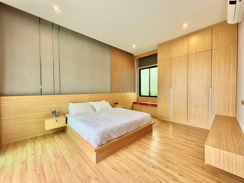 3BR Pool Villa for Sale in East Pattaya, Peaceful Location, Chon Buri (Pattaya), Bang Lamung, Bang Lamung (Pattaya), Chon Buri (Pattaya), 3 Bedrooms, 220 sqm, Villa For Sale, by PLC Real Estate, 500167890 - DDproperty.com