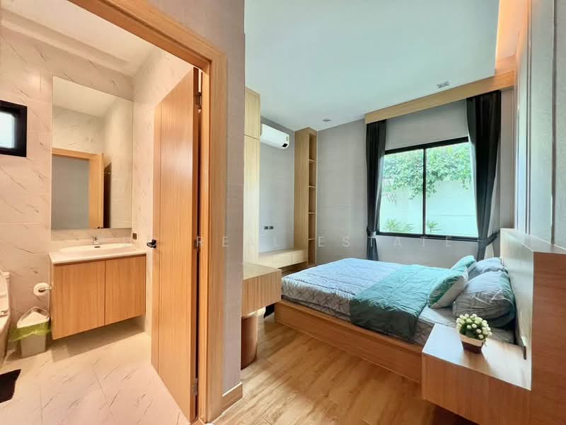 3BR Pool Villa for Sale in East Pattaya, Peaceful Location, Chon Buri (Pattaya), Bang Lamung, Bang Lamung (Pattaya), Chon Buri (Pattaya), 3 Bedrooms, 220 sqm, Villa For Sale, by PLC Real Estate, 500167890 - DDproperty.com