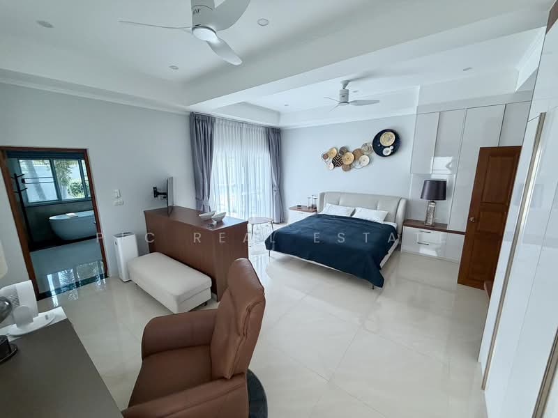 Pool Villa 3 Bedroom for Sale in Mabprachan East Pattaya, Chon Buri (Pattaya), Bang Lamung, Bang Lamung (Pattaya), Chon Buri (Pattaya), 3 Bedrooms, 270 sqm, Villa For Sale, by PLC Real Estate, 500167902 - DDproperty.com