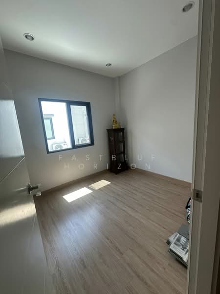 Cher-bangkhunnon, Bangkok, Soi Bangkhunnon 29, Bang Khun Non, Bangkok Noi, Bangkok, 4 Bedrooms, 127 sqm, Townhouse For Sale, by Eastblue Horizon, 500167970 - DDproperty.com