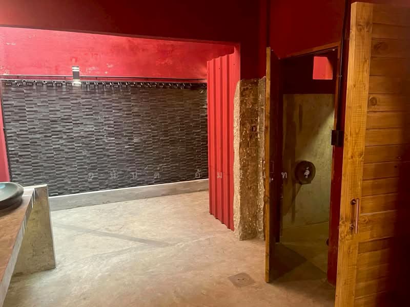 For rent 100 year old building, usable area 200 sq.m., Surawong area, near Central Bangrak, Bangkok, Si Phraya, Bang Rak, Bangkok, , 200 sqm, Shophouse For Rent, by อนันต์ อัมรินทร์, 500168003 - DDproperty.com