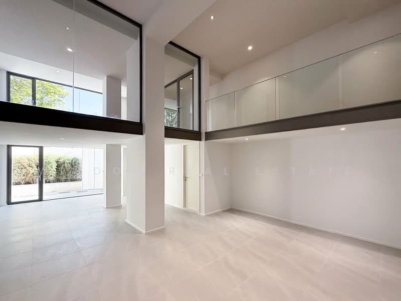 Home office for sale in Soi Pridi Banomyong 14, near BTS Phra Khanong, Bangkok, Phra Kanong Nua, Watthana, Bangkok, 5 Bedrooms, 536 sqm, Single Detached House For Sale, by Wisdom Real Estate, 500168009 - DDproperty.com