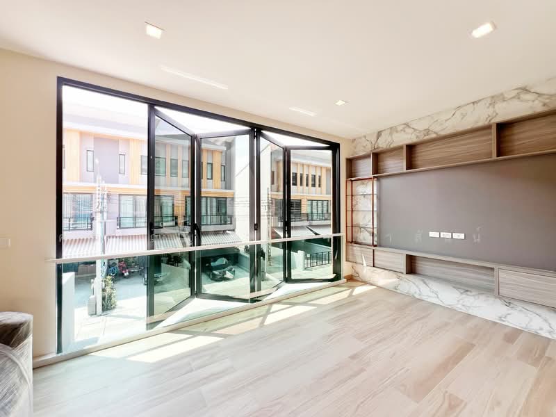 Eigen Premium Townhome Pattanakarn : ไอเจ้นท์ พรีเมียม ทาวน์โฮม พัฒนาการ, กรุงเทพ, ซอยพัฒนาการ 99 ถนนพัฒนาการตัดใหม่, ประเวศ, ประเวศ, กรุงเทพ, 162 ตร.ม., ทาวน์เฮ้าส์ ขาย, โดย คุณวิญญุดา เหล่าสันน์, 500168019 - 2nd Floor: Multifunction Space - DDproperty.com