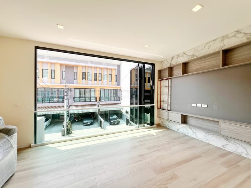 Eigen Premium Townhome Pattanakarn, Bangkok, Soi 99 , Phatthanakan Rd, Prawet, Prawet, Bangkok, 3 Bedrooms, 162 sqm, Townhouse For Sale, by คุณวิญญุดา เหล่าสันน์, 500168019 - 2nd Floor: Multifunction Space - DDproperty.com