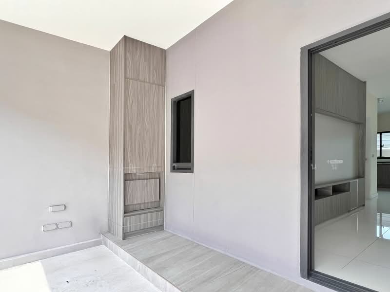 Eigen Premium Townhome Pattanakarn : ไอเจ้นท์ พรีเมียม ทาวน์โฮม พัฒนาการ, กรุงเทพ, ซอยพัฒนาการ 99 ถนนพัฒนาการตัดใหม่, ประเวศ, ประเวศ, กรุงเทพ, 162 ตร.ม., ทาวน์เฮ้าส์ ขาย, โดย คุณวิญญุดา เหล่าสันน์, 500168019 - DDproperty.com