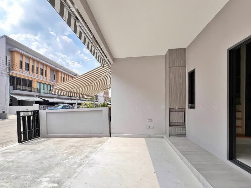 Eigen Premium Townhome Pattanakarn, Bangkok, Soi 99 , Phatthanakan Rd, Prawet, Prawet, Bangkok, 3 Bedrooms, 162 sqm, Townhouse For Sale, by คุณวิญญุดา เหล่าสันน์, 500168019 - DDproperty.com