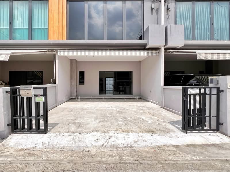 Eigen Premium Townhome Pattanakarn, Bangkok, Soi 99 , Phatthanakan Rd, Prawet, Prawet, Bangkok, 3 Bedrooms, 162 sqm, Townhouse For Sale, by คุณวิญญุดา เหล่าสันน์, 500168019 - 2 Parking Space - DDproperty.com