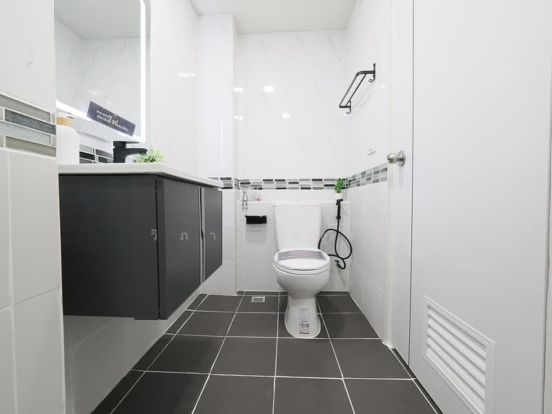 Johnny Tower, Bangkok, 216 Pracha Uthit Rd, Huai Khwang, Huai Khwang, Bangkok, 1 Bedroom, 35 sqm, Condo For Sale, by wipa รุ่งธุระ, 500168041 - DDproperty.com