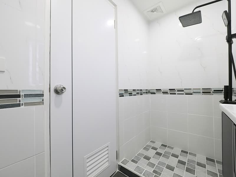 Johnny Tower, Bangkok, 216 Pracha Uthit Rd, Huai Khwang, Huai Khwang, Bangkok, 1 Bedroom, 35 sqm, Condo For Sale, by wipa รุ่งธุระ, 500168041 - DDproperty.com