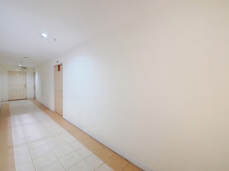 Johnny Tower, Bangkok, 216 Pracha Uthit Rd, Huai Khwang, Huai Khwang, Bangkok, 1 Bedroom, 35 sqm, Condo For Sale, by wipa รุ่งธุระ, 500168041 - DDproperty.com