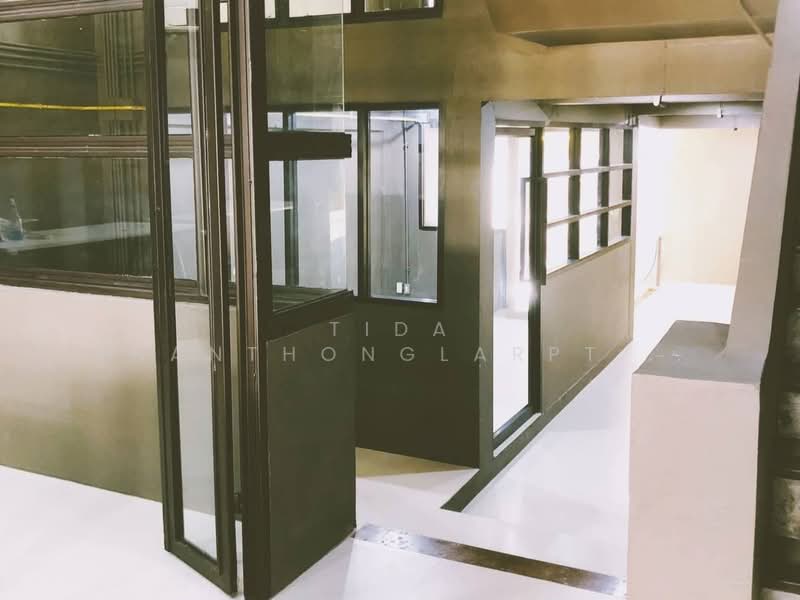 For rent: Home office/office space in a townhome on Rama 9, near the MRT Orange Line., Bangkok, Bang Kapi, Huai Khwang, Bangkok, , 350 sqm, Office Space For Rent, by Tida phanthonglarptawee, 500168096 - DDproperty.com