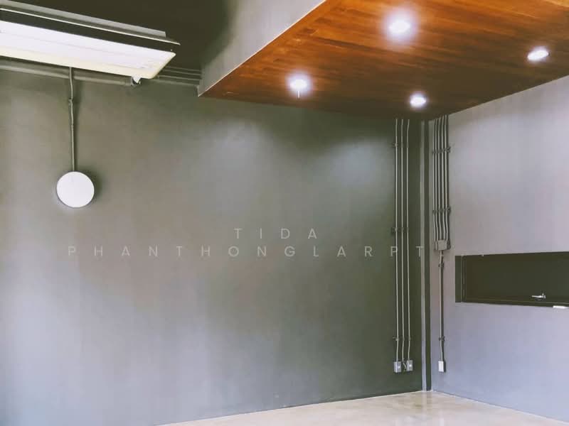 ให้เช่า โฮมออฟฟิศ สำนักงาน ทาวน์โฮม พระราม9 ใกล้รถไฟฟ้าสายสีส้ม, กรุงเทพ, บางกะปิ, ห้วยขวาง, กรุงเทพ, 350 ตร.ม., สำนักงาน ให้เช่า, โดย Tida phanthonglarptawee, 500168096 - DDproperty.com