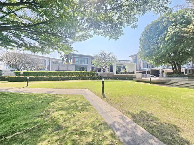 ให้เช่า ทาวน์โฮม 3 ชั้น ทาสีใหม่ทั้งหลัง ถนนอ่อนนุช ใกล้ซีคอน ศรีนครินทร์ & Airport Link สถานีหัวหมา, Bangkok, Suan Luang, Suan Luang, Bangkok, 3 Bedrooms, 190 sqm, Townhouse For Rent, by Noppawan Ruangdech, 500168101 - DDproperty.com