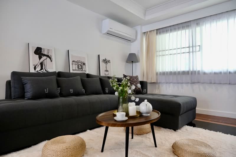 Townhouse 5 bedroom 420 sq m. share swimming pool in Sathorn about 10min walk BTS station, Bangkok, สาทร, Yan Nawa, Sathon, Bangkok, 5 Bedrooms, 420 sqm, Townhouse For Rent, by ปรีชา จิตต์สมนึก, 500168106 - DDproperty.com