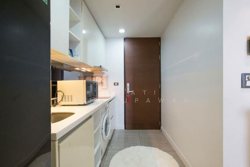 Quad Silom : ควอด สีลม, กรุงเทพ, 63 ซอยพิพัฒน์ 2 ถนนสีลม, สุริยวงศ์, บางรัก, กรุงเทพ, 56 ตร.ม., คอนโด ขาย, โดย Keerati Benjasupawan, 500168111 - DDproperty.com