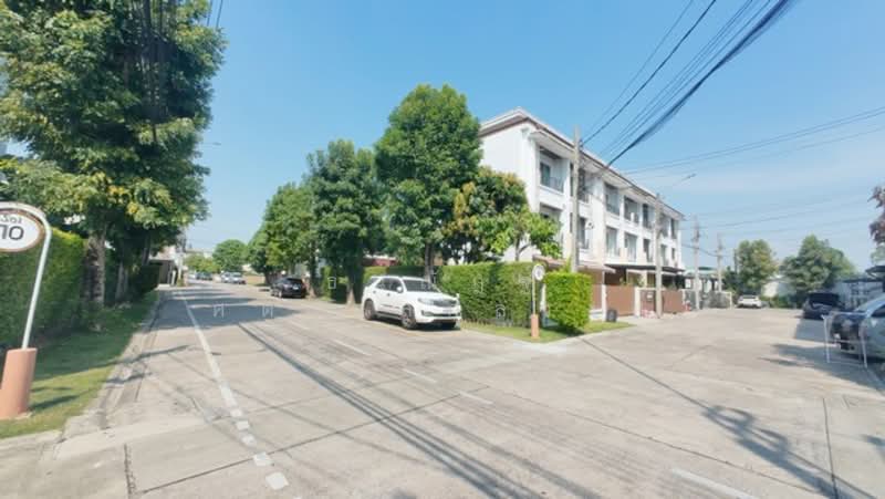 Baan Klang Muang S-Sense Onnuch-Wongwan, Bangkok, Lat Krabang Road, Lat Krabang, Lat Krabang, Bangkok, 3 Bedrooms, 150 sqm, Single Detached House For Sale, by ธนณัฎฐ์ ศตายุสกุลวงศ์, 500168120 - DDproperty.com