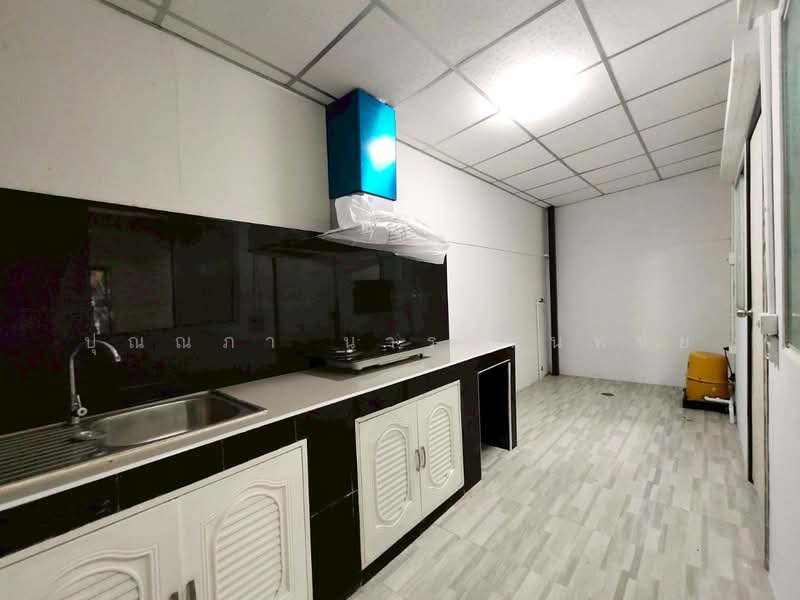 Pruksa Ville 38/1 Kingkeaw-Nhamdaeng : พฤกษาวิลล์ 38/1 กิ่งแก้ว-หนามแดง, Samut Prakan, Bangphli Yai, Bang Plee, Samut Prakan, 3 Bedrooms, 95 sqm, Townhouse For Sale, by ปุณณภา นารานนทชัย, 500168159 - DDproperty.com