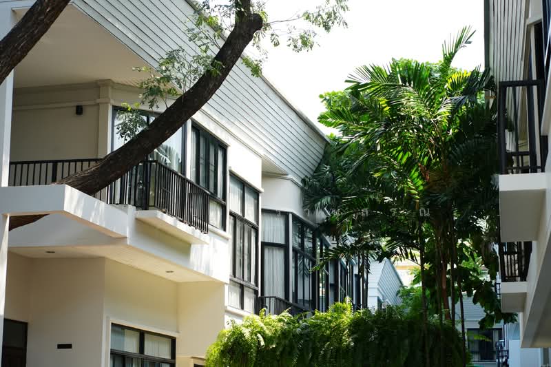 Sukhumvit 38, Bangkok, Phra Kanong, Khlong Toei, Bangkok, 4 Bedrooms, 300 sqm, Villa For Rent, by Praab Thiranusorn, 500168167 - DDproperty.com