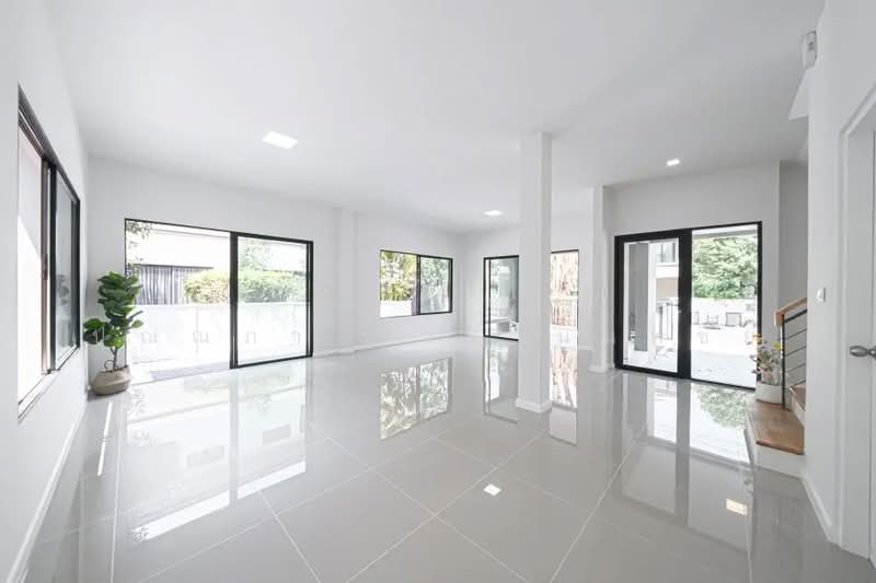 The Centro Watcharapol, Bangkok, Sukhaphiban 5 Road, O-Ngoen, Sai Mai, Bangkok, 3 Bedrooms, 217 sqm, Single Detached House For Sale, by ปุณณภา นารานนทชัย, 500168172 - DDproperty.com