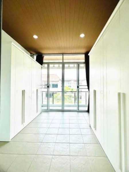 Baan Klang Muang Urbanion Srinakarin, Bangkok, Soi Srinakarin 46, Nong Bon, Prawet, Bangkok, 3 Bedrooms, 180 sqm, Single Detached House For Rent, by THANYALAK IQI INTERNATIONAL, 500168176 - DDproperty.com