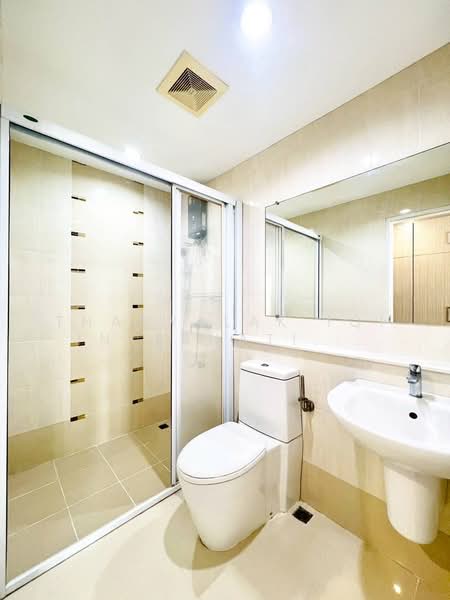 For Rent - Baan Klang Muang Urbanion Srinakarin, Bangkok