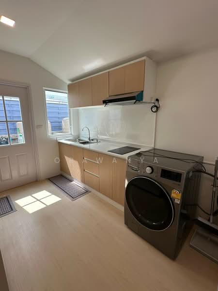 Prestige Future-Rangsit, Pathum Thani, Rangsit-Nakhon Nayok Road 13, Prachathipat, Thanyaburi, Pathum Thani, 4 Bedrooms, 140 sqm, Semi-Detached House (Twin House) For Rent, by Orawanya, 500168188 - DDproperty.com