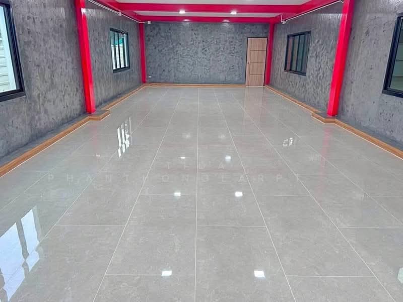 For Rent - Warehouse for rent in Lam Luk Ka, Khlong 6, with office and furniture, near the expressway., Pathum Thani