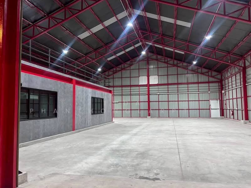 For Rent - Warehouse for rent in Lam Luk Ka, Khlong 6, with office and furniture, near the expressway., Pathum Thani