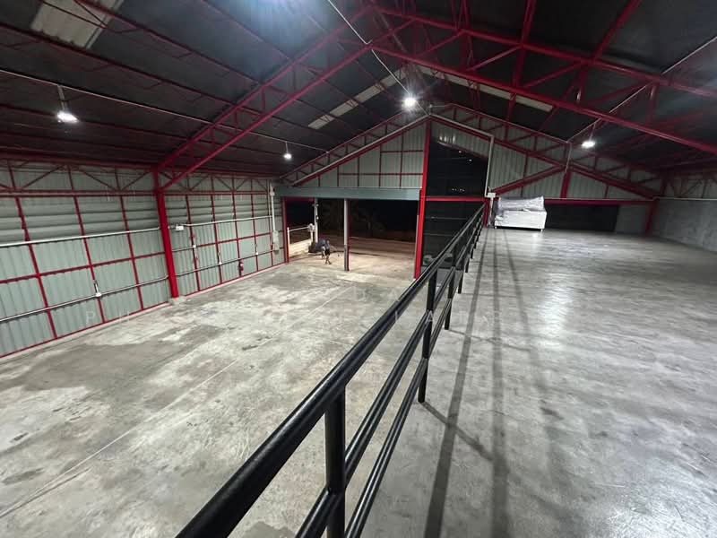 For Rent - Warehouse for rent in Lam Luk Ka, Khlong 6, with office and furniture, near the expressway., Pathum Thani