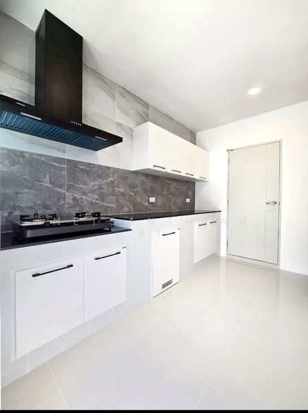 Centro Bangna, Samut Prakan, 111 Soi 3, Bang Kaeo, Bang Plee, Samut Prakan, 4 Bedrooms, 303 sqm, Single Detached House For Rent, by Netsanthiah Ai, 500168207 - DDproperty.com