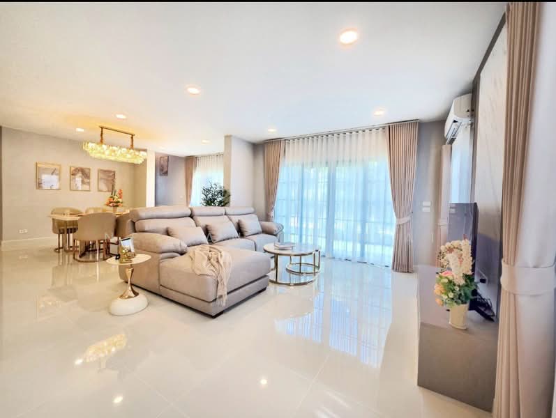 Centro Bangna, Samut Prakan, 111 Soi 3, Bang Kaeo, Bang Plee, Samut Prakan, 4 Bedrooms, 303 sqm, Single Detached House For Rent, by Netsanthiah Ai, 500168207 - DDproperty.com