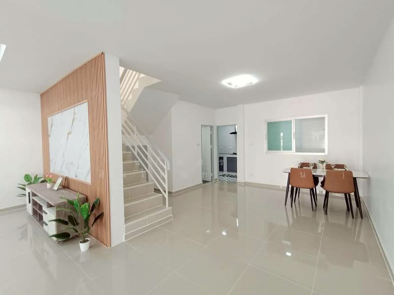 มบ.ราชพฤกษ์ ถนนฉลองกรุง61-ลาดกระบัง, กรุงเทพ, ฉลองกรุง61, ลำปลาทิว, ลาดกระบัง, กรุงเทพ, 100 ตร.ม., ทาวน์เฮ้าส์ ขาย, โดย นภัสศรณ์ วงศ์สินไทยกร (นันท์), 500168212 - DDproperty.com