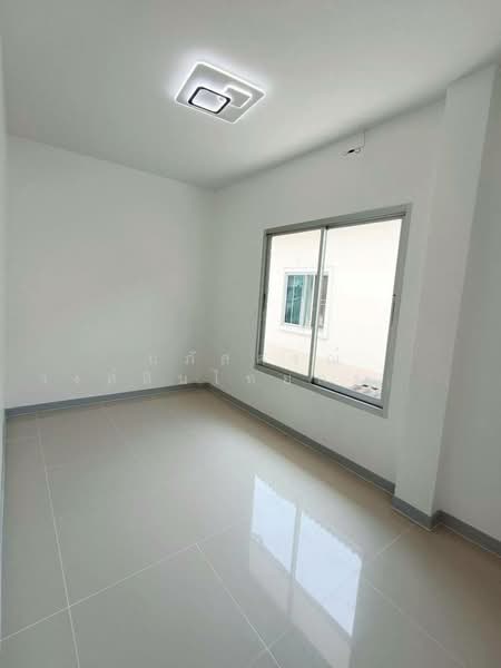 มบ.ราชพฤกษ์ ถนนฉลองกรุง61-ลาดกระบัง, Bangkok, ฉลองกรุง61, Lam Pla Tiew, Lat Krabang, Bangkok, 3 Bedrooms, 100 sqm, Townhouse For Sale, by นภัสศรณ์ วงศ์สินไทยกร (นันท์), 500168212 - DDproperty.com