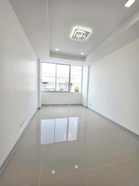 มบ.ราชพฤกษ์ ถนนฉลองกรุง61-ลาดกระบัง, Bangkok, ฉลองกรุง61, Lam Pla Tiew, Lat Krabang, Bangkok, 3 Bedrooms, 100 sqm, Townhouse For Sale, by นภัสศรณ์ วงศ์สินไทยกร (นันท์), 500168212 - DDproperty.com