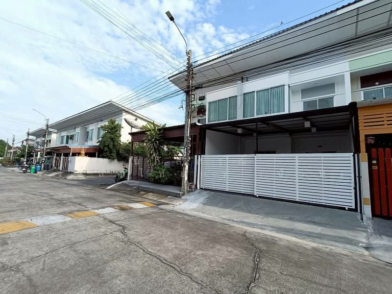 มบ.ราชพฤกษ์ ถนนฉลองกรุง61-ลาดกระบัง, Bangkok, ฉลองกรุง61, Lam Pla Tiew, Lat Krabang, Bangkok, 3 Bedrooms, 100 sqm, Townhouse For Sale, by นภัสศรณ์ วงศ์สินไทยกร (นันท์), 500168212 - DDproperty.com