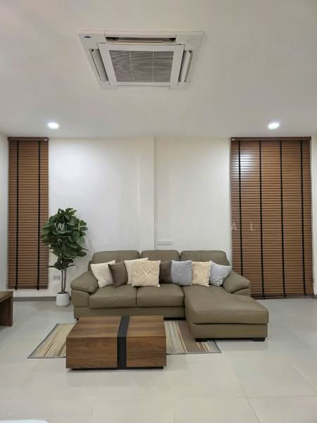 Detached pool villa for sale in the heart of Sukhumvit, near BTS Phra Khanong, Bangkok, Bang Chak, Phra Khanong, Bangkok, 3 Bedrooms, 250 sqm, Single Detached House For Sale, by Wisdom Real Estate, 500168217 - DDproperty.com