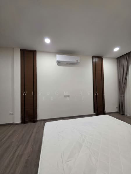 ขายบ้านเดี่ยวพูลวิลล่า ใจกลางสุขุมวิท ใกล้ BTS พระโขนง, กรุงเทพ, บางจาก, พระโขนง, กรุงเทพ, 250 ตร.ม., บ้านเดี่ยว ขาย, โดย Wisdom Real Estate, 500168217 - DDproperty.com