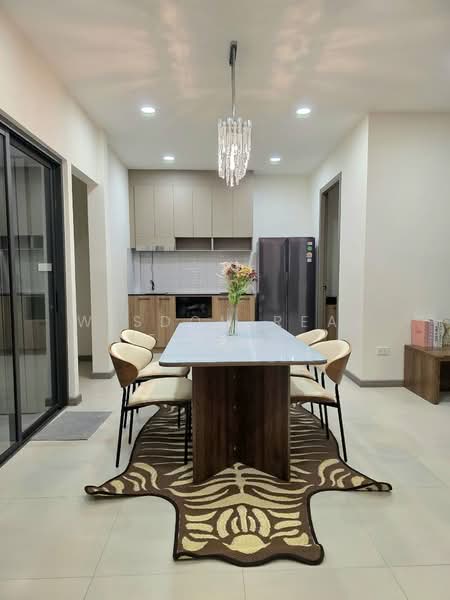 Detached pool villa for sale in the heart of Sukhumvit, near BTS Phra Khanong, Bangkok, Bang Chak, Phra Khanong, Bangkok, 3 Bedrooms, 250 sqm, Single Detached House For Sale, by Wisdom Real Estate, 500168217 - DDproperty.com