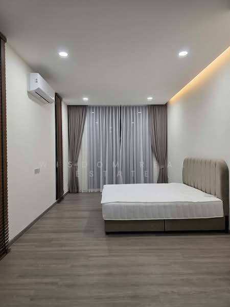 Detached pool villa for sale in the heart of Sukhumvit, near BTS Phra Khanong, Bangkok, Bang Chak, Phra Khanong, Bangkok, 3 Bedrooms, 250 sqm, Single Detached House For Sale, by Wisdom Real Estate, 500168217 - DDproperty.com